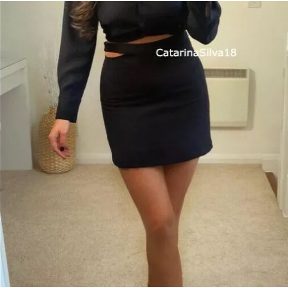 Zara CUT OUT High-waist Mini Skirt Black New